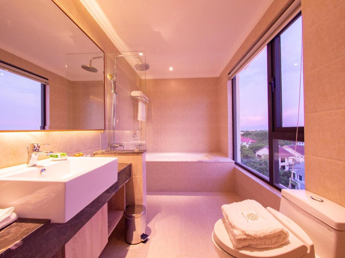 Prince Hotel Янгон Екстериор снимка