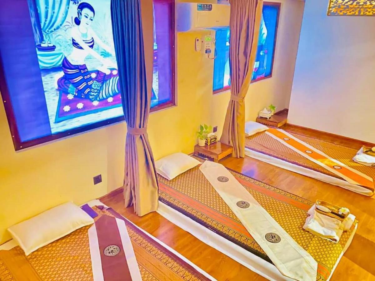 Prince Hotel Янгон Екстериор снимка