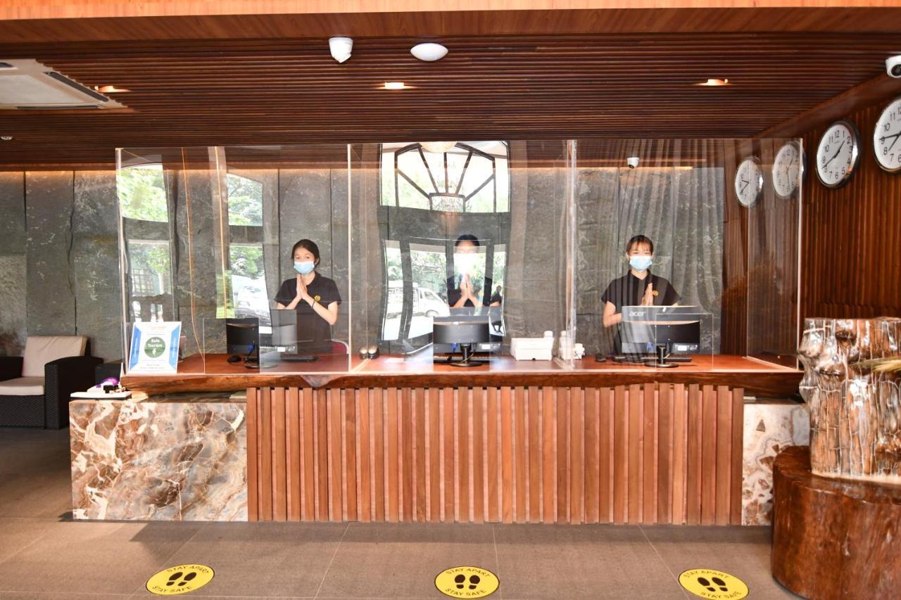 Prince Hotel Янгон Екстериор снимка